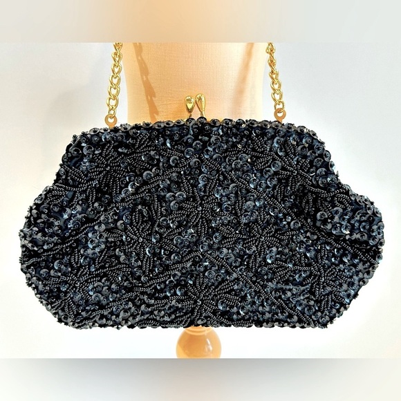 Vintage Black Beaded & Gold Wristlet‎ Chain or Wear as a Clutch Evening Bag - Picture 4 of 9